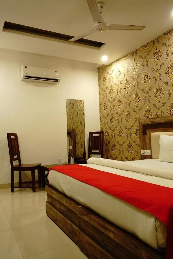 Hotel Almond